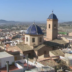 Traditionele huizen en straatjes in het centrum van Agost