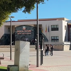 Sociale contacten opbouwen in Alicante