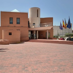 Dorpsplein met markt Los Montesinos