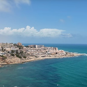 Uitzicht op de kustlijn van Torrevieja