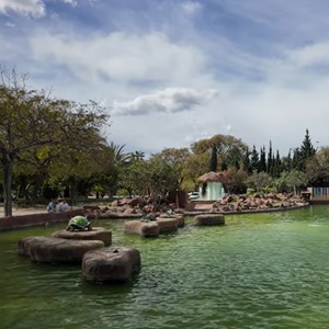 Glijbanen in waterpark Aquopolis Torrevieja