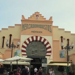 Markt in het centrum van Aspe