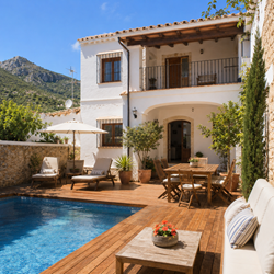 Vakantie en overnachten in Benimeli aan de Serra de Segària