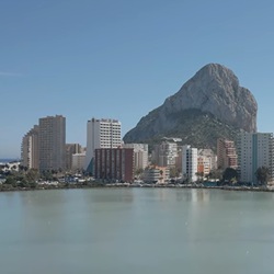 Uitzicht op de Peñón de Ifach in Calp