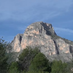 Natuur rondom Polop met bergen en bossen