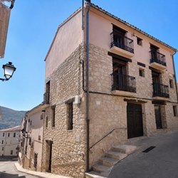 Vakantie en overnachten in Torremanzanas in het bergachtige binnenland